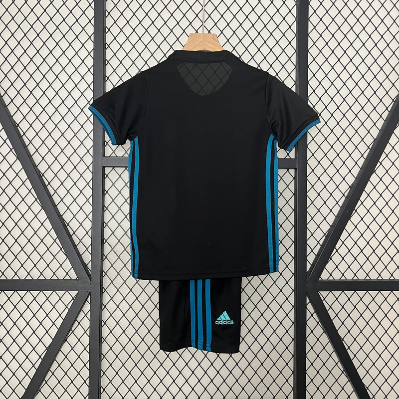 Kit Infantil Real Madrid 2017/18 Retrô