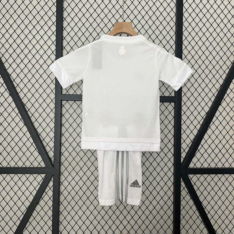 Kit Infantil Real Madrid 2015/16 Retrô / 4-14 Anos