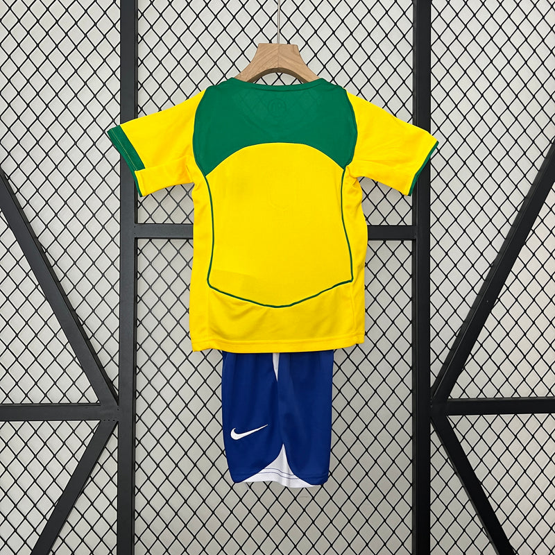 Kit Infantil Brasil 2004 / 4- 14 Anos