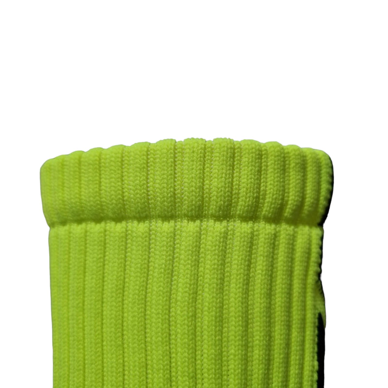 Meias de Futebol Antiderrapante Cano Baixo - Verde Limão com detalhes em preto e branco