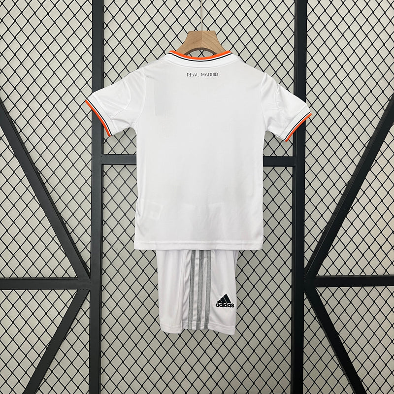 Kit Infantil Real Madrid 2013/14 Retrô / 4-14 Anos