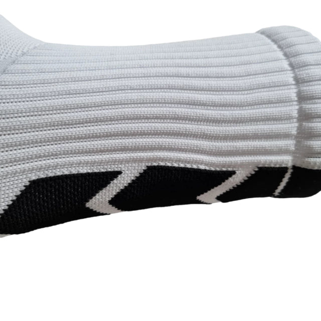 Meias Futebol Antiderrapante Cano Baixo - Branco com detalhes em preto