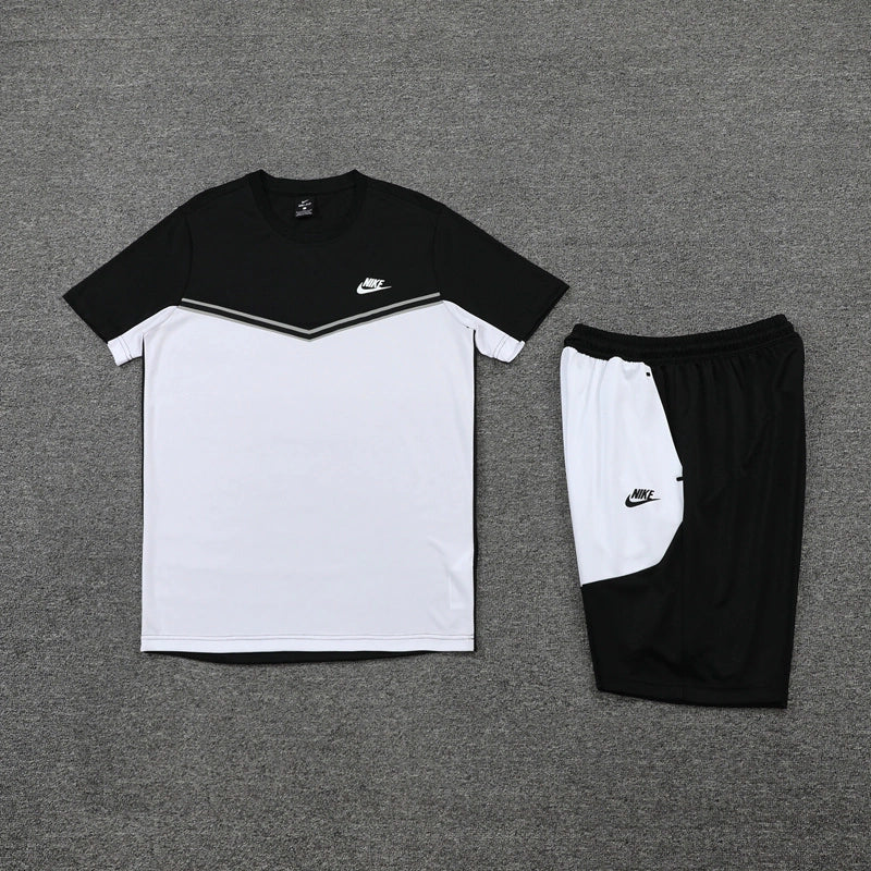 Kit Treino Nike Masculino Camisa Branca e Bermuda Preta