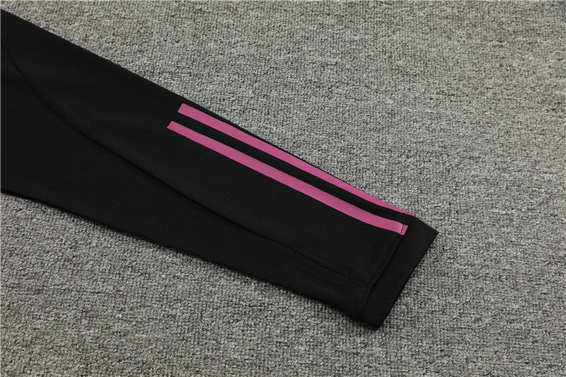 Conjunto de Treino Bayern de Munique 23/24 Black