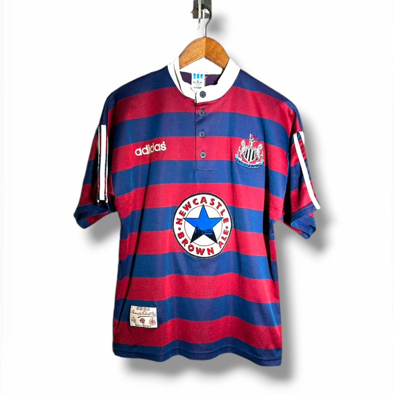 Camisa Retrô Newcastle II Away 1995/97 - Masculina - Modelo Torcedor - Grená e Azul