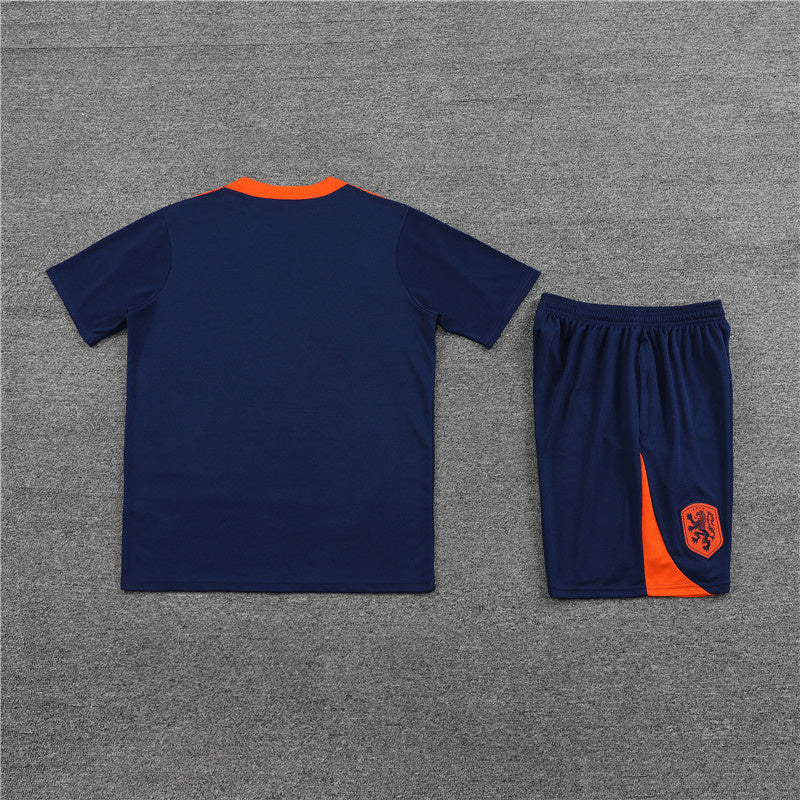 Kit Treino Seleção Holanda Nike 24/25 Camisa e Bermuda Azul Marinho e Laranja Masculino