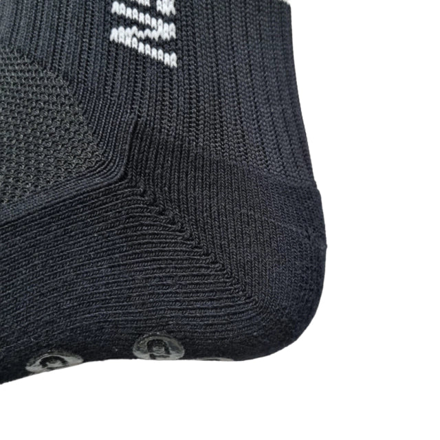 Meias Futebol Antiderrapante Cano Baixo - Preta com detalhes no Branco