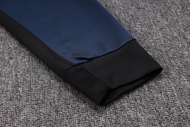 Conjunto de Moletom Nike Sportswear Tech Fleece Preto e Azul Marinho / 734