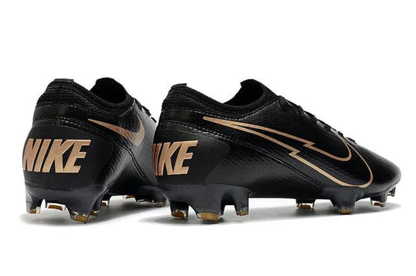 Chuteira Campo Nike Mercurial Vapor 13 Elite FG - Black/Gold - Low