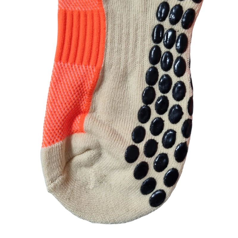 Meias Futebol Antiderrapante Cano Baixo - Laranja com detalhes no preto e no branco