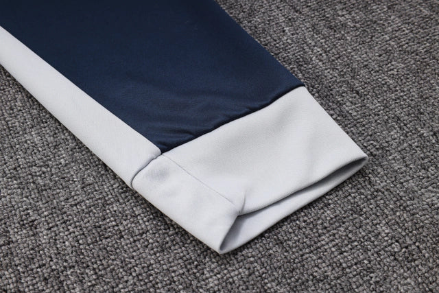Conjunto de Moletom Nike Sportswear Tech Fleece Branco e Azul Marinho / 734
