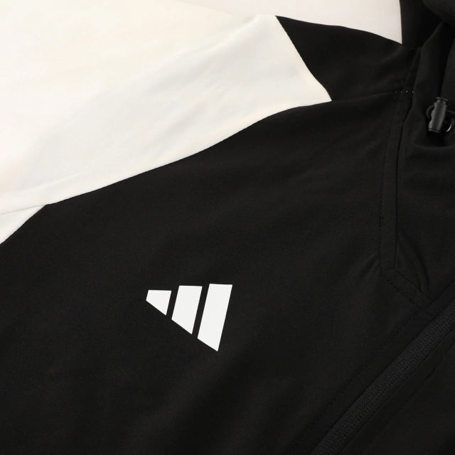 Conjunto de Corta Vento Adidas Preto e Branco / 374