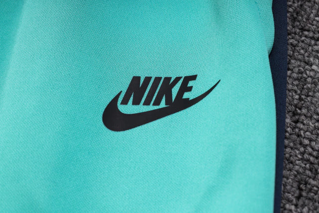Conjunto de Moletom Nike Sportswear Tech Fleece Verde e Azul Marinho / 374