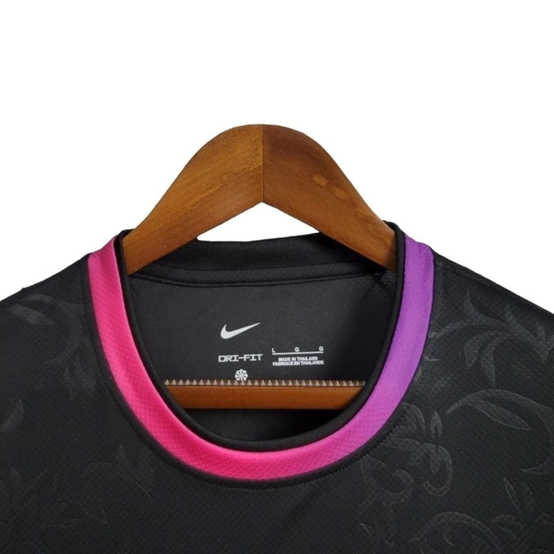 Camisa Paris Saint-Germain Edição especial 2024/25 - Torcedor Nike Masculina - Preto com detalhes em rosa