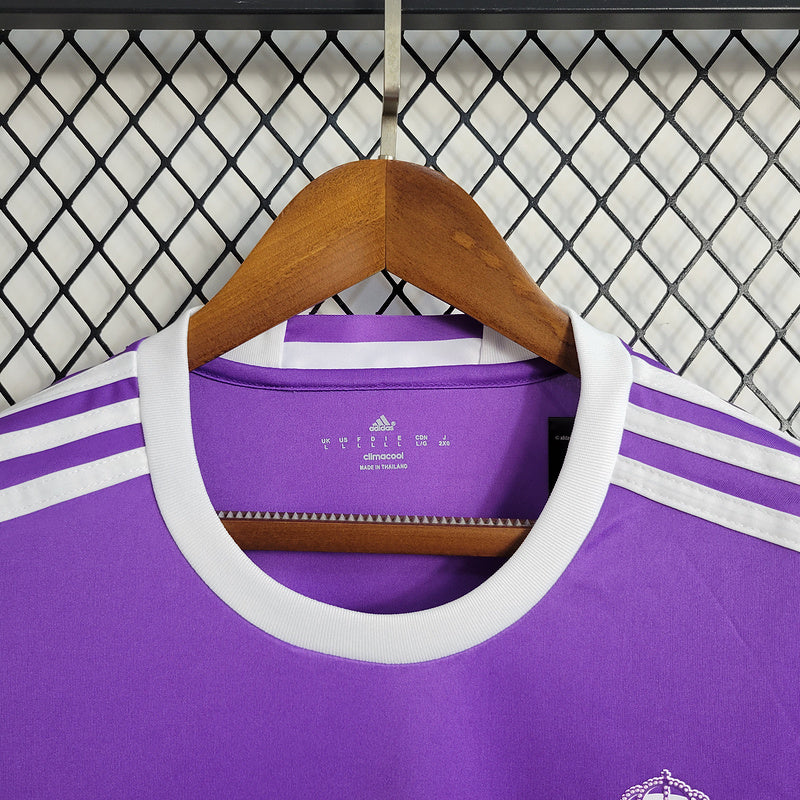 Camisa Real Madrid 2017/18 away Roxa