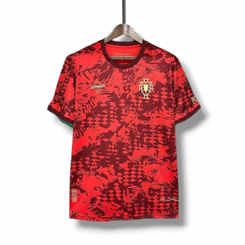 Camisa Seleção de Portugal Edição especial 2024/25 - Torcedor Nike Masculina - Vermelha com detalhes em verde