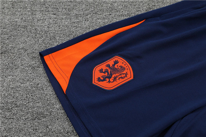 Kit Treino Seleção Holanda Nike 24/25 Camisa e Bermuda Azul Marinho e Laranja Masculino
