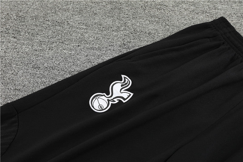 Conjunto de Treino Tottenham 23/24 preto