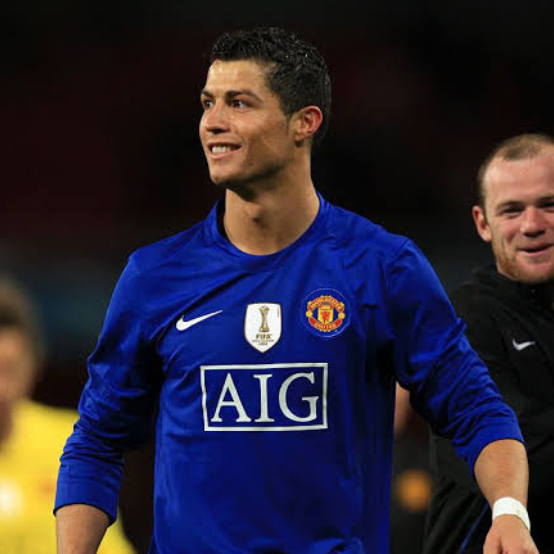 Camisa Manchester United 2008/09 Azul Manga Longa / RONALDO 7 + Patchs