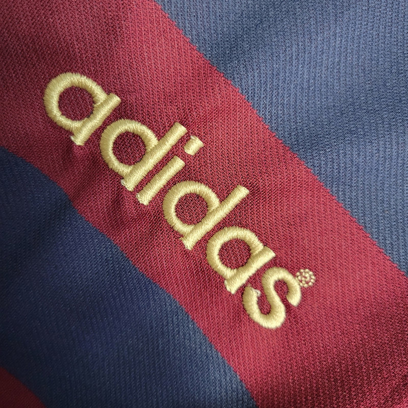 Camisa Retrô Newcastle II Away 1995/97 - Masculina - Modelo Torcedor - Grená e Azul
